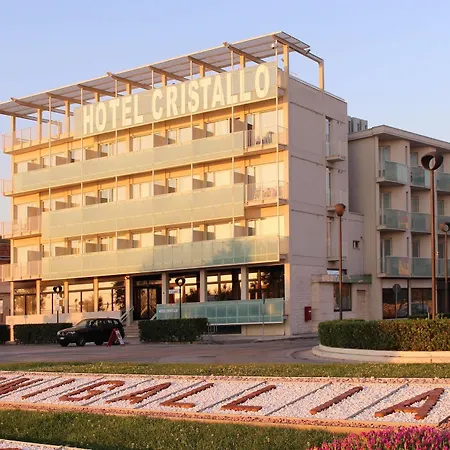 Hotel Cristallo 4*