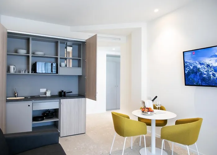 Cristallo מלון 4*